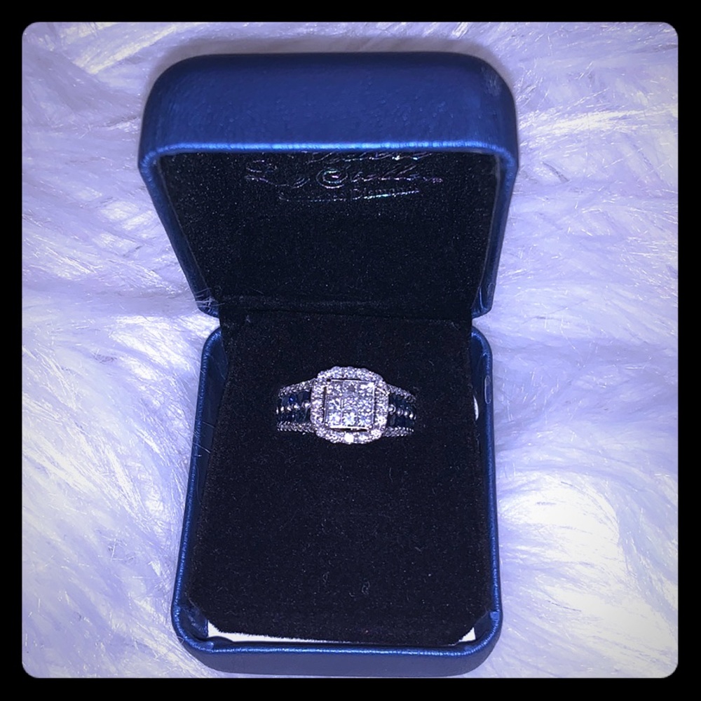 10k gold ring with 1 CTTW diamond